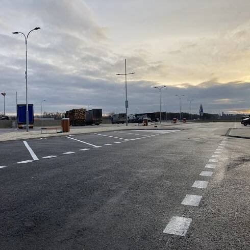 Fotogalerie • Odpočívka Skrbeň, 259.2 km (P - směr Olomouc) (Parkoviště - dálniční, silniční odpočívka) • Mapy.com