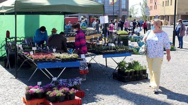 Farmářské trhy opět zaplní centra měst. Dočkají se lidé v Nymburce i Poděbradech
