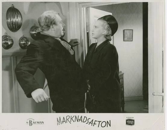 Marknadsafton - Fotosky - Adolf Jahr, Emy Hagman