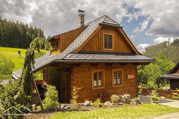 exteriér - pronájem chalupy Velké Karlovice - zvětšit