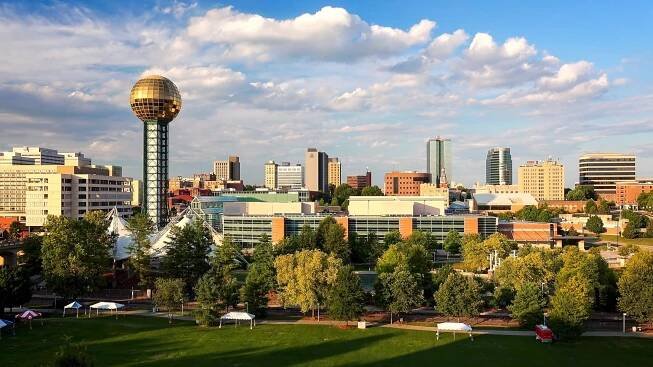 knoxville, tennessee city skyline (loga rozmazaná) - knoxville - stock snímky, obrázky a fotky