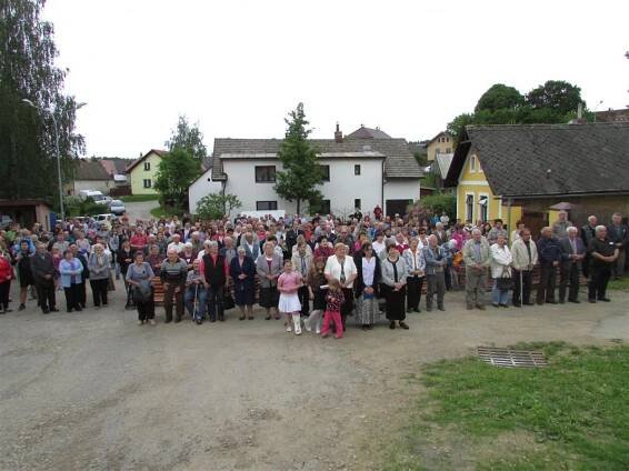 Slavnostní žehnání Kaple sv. Floriána v Dolní Jablonné 31.05.2015