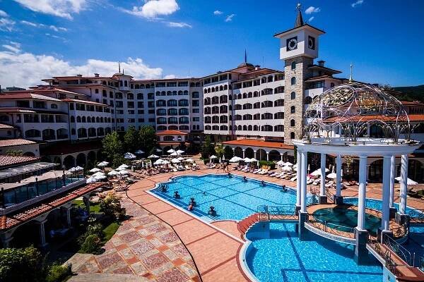 Hotel s bazénem