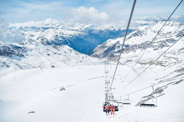 A Guide to Skiing in Val Thorens - Maison Sport Blog