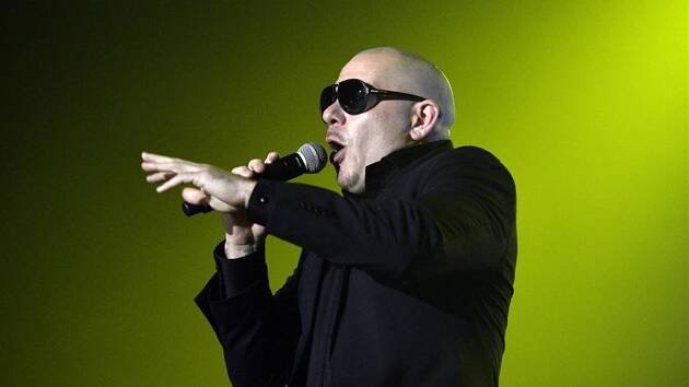 Raper Pitbull vystoupil 18. června v Praze.