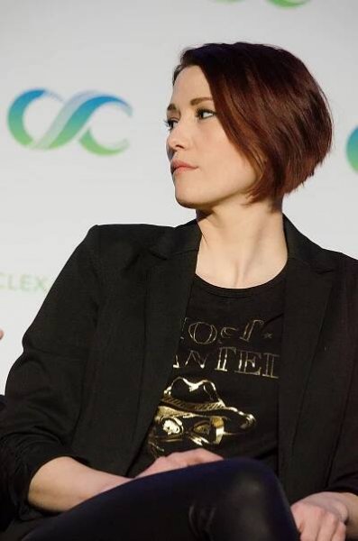 Soubor:Chyler Leigh -4- (39958474640).jpg – Wikipedie