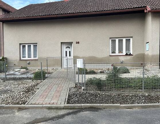 Lozice měsíc po povodni: Mokré stěny a škody za 11 milionů korun