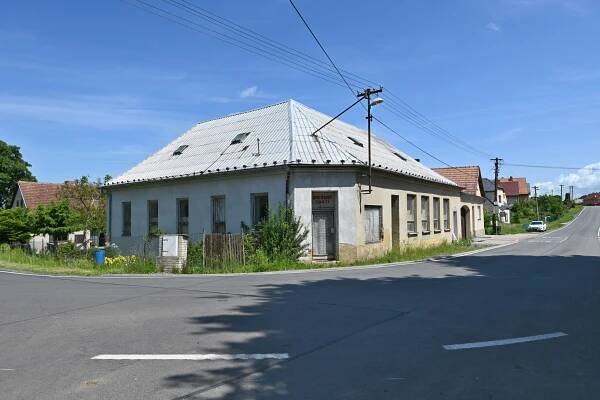 Dům k investici 270m2, Velká Roudka
