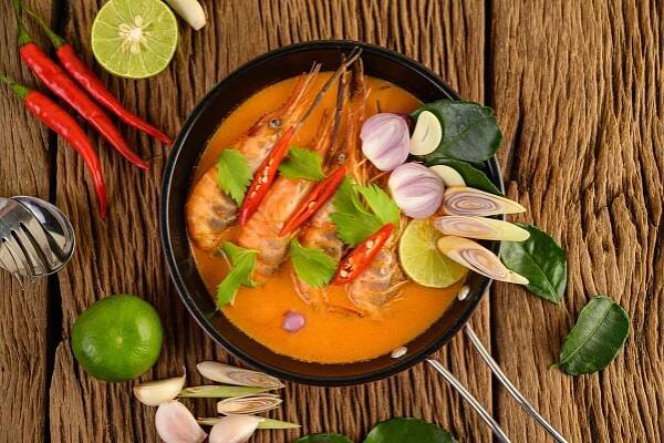 Tom Yum Goong - Autentická polévka Tom Yum s krevetami - Chopsticks.cz