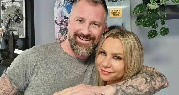 Petr Vágner si s partnerkou nechali udělat společné tetování
