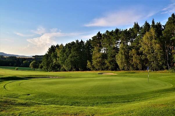 Golf and Travel » V tichu prírody kúsok od turistami obliehaného Českého Krumlova