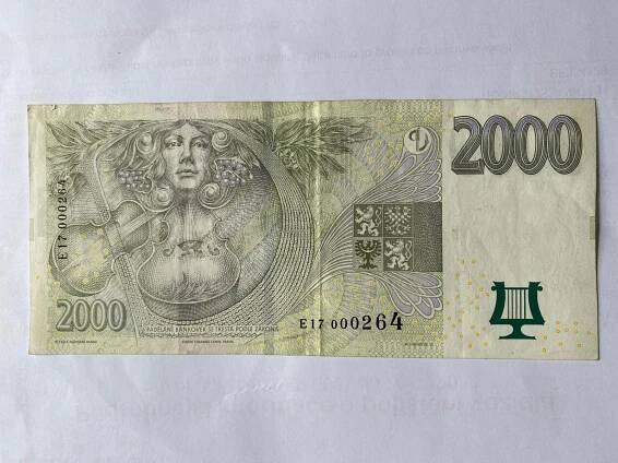 bankovka 2000Kč serie E rok 2007