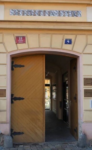 Budova Jedličkova ústavu a školy pro postižené děti, V Pevnosti čp. 13/4