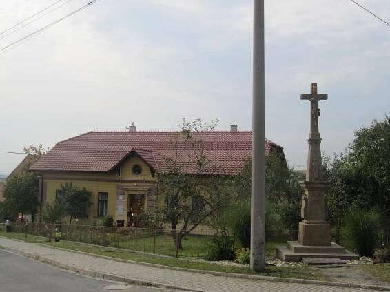 Soubor:Popovice (UH), kříž.jpg – Wikipedie