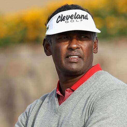 Vijay Singh Wearing a Cleveland Golf Cap Wallpaper