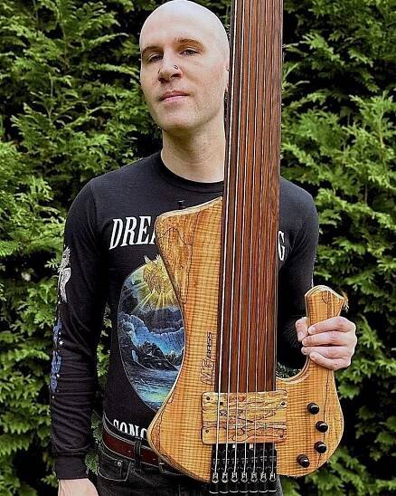Artists - MGBASS GUITARS