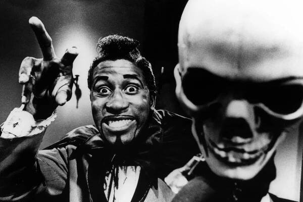 UNSPECIFIED - JANUARY 01:  Photo of Screamin' Jay HAWKINS; studio, posed  (Photo by Charlie Gillett/Redferns)