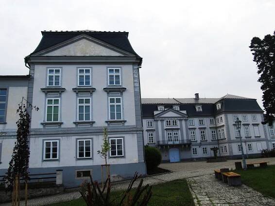 Soubor:Zámek Tachov.jpg – Wikipedie