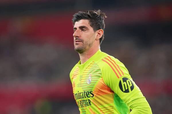 Thibaut Courtois signs new two-year contract at Real Madrid