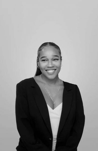 About - Ashley Thomas - The Flyest Graphic Designer