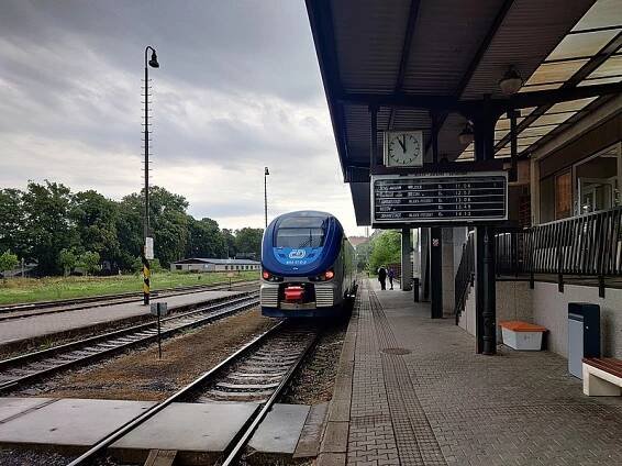 V Karlovarském kraji začal platit nový jízdní řád