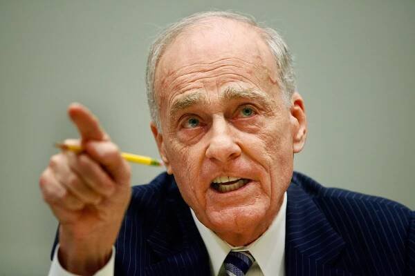 Vincent Bugliosi , the Los Angeles prosecutor who became a best-selling author with "Helter Skelter" -- his true-crime account of the Manson family killings -- died June 6, his wife said. He was 80.