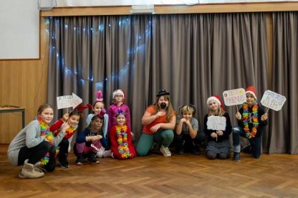 Mladí hasiči zakončili rok vánočním večírkem v kulturním domě - Hasiči obce Slatina