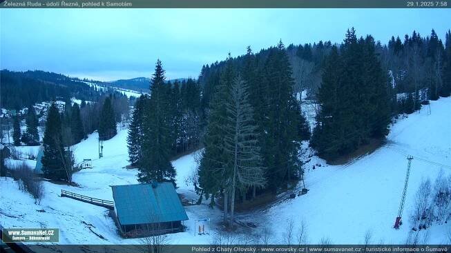 WebCam Archiv: Železná Ruda - údolí Řezné pod sjezdovkami Belveder, pohled k Samotám