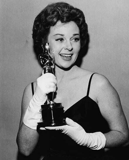 Susan Hayward holds her Best Actress Oscar for 'I Want to Live!' during the 31st annual Academy Awards at the RKO Pantages Theatre in L.A. on April 6, 1959