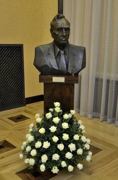 Tadeusz Mazowiecki – Wikipedia, wolna encyklopedia