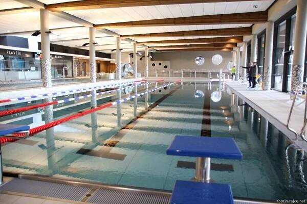 FOTO: Aquacentrum ve Vrchlabí se těší velké oblibě. Podívejte se, jak se povedlo