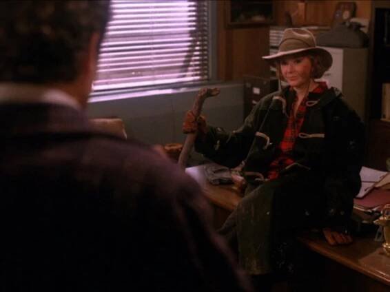 Městečko Twin Peaks - Roztržka mezi bratry - Z filmu - Piper Laurie