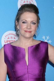 Melissa Joan Hart Said 10-Year-Old Drew Barrymore Showed Other Young Actors How To French-Kiss