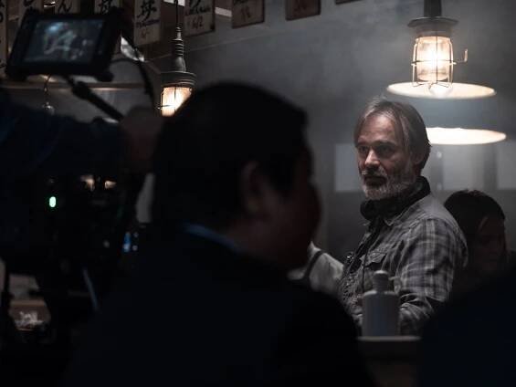 Image of director Baltasar Kormákur on a film set