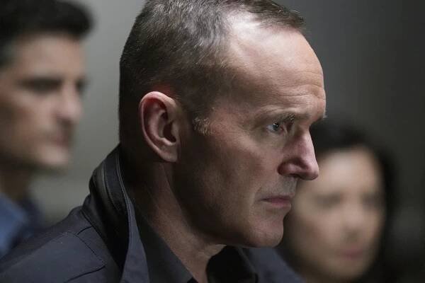 Agenti S.H.I.E.L.D. - Zbrusu nový den - Z filmu - Clark Gregg