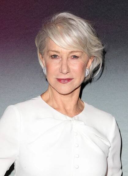 "Acclaimed Actress Helen Mirren Embracing Natural Beauty" Wallpaper