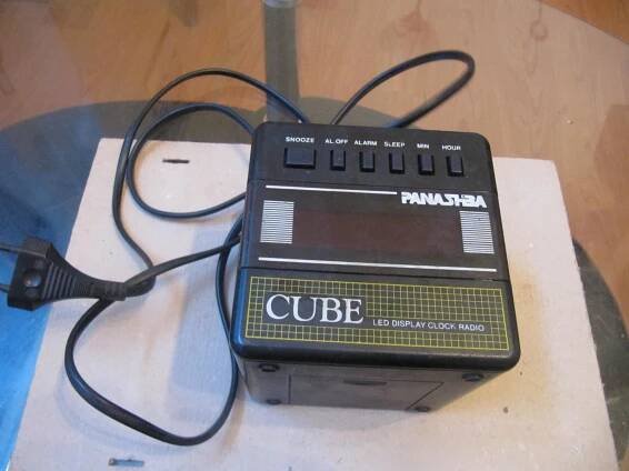 Rádio s digi budíkem