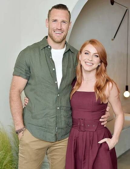  Brooks Laich (L) and Julianne Hough attend Julianne Hough and Anita Patrickson Host an evening at AMANU to benefit LOVE UNITED at Amanu on May 10, 2018 in West Hollywood, California. 