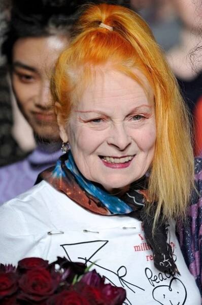 Z éterickej ryšavej Vivienne Westwood je sivá starenka! Je hrdá na svoj vek | TVNOVINY.sk