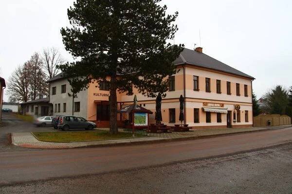 Kulturní dům Luková foto 6