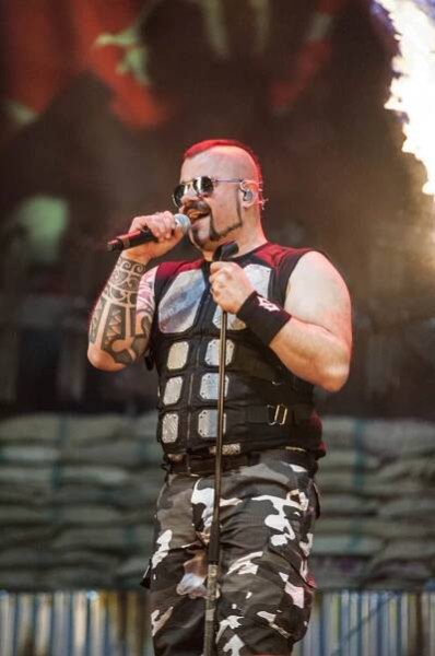 PODÍVEJTE SE: Sabaton se představil v amfiteátru