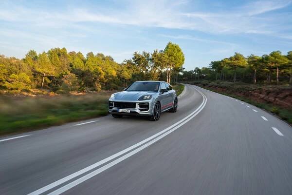 Víkend za volantem nejprodávanějšího Porsche: Je snadné se zamilovat! A vůbec k tomu nepotřebujete vrchol nabídky