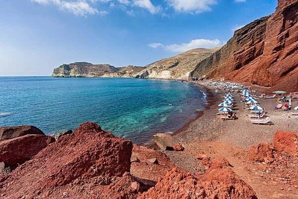 vysoký výhled na slavnou červenou pláž, santorini, řecko - santorini - stock snímky, obrázky a fotky
