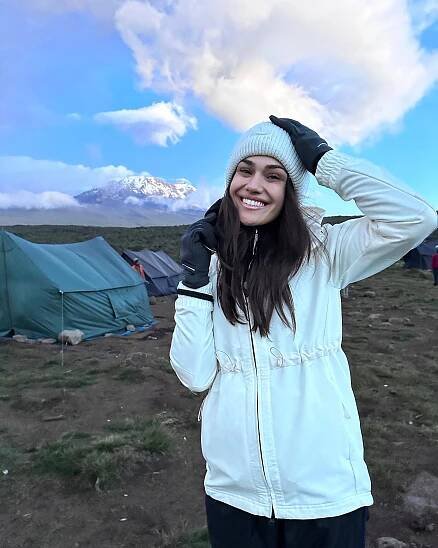 Andrea Kalousová vyhřívá dokonalé tělo v Africe: Fanouškům spadla z modelky brada a rýpli si do ex Kazmy