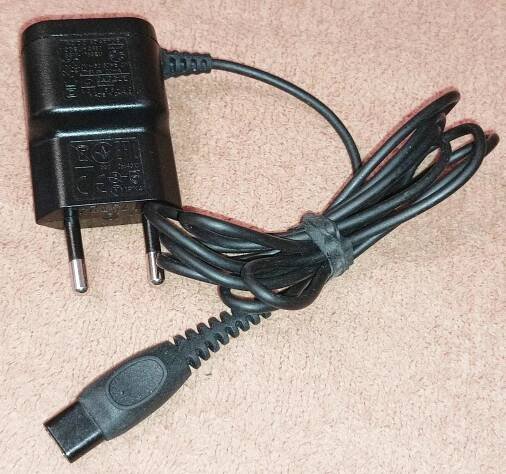 Originální napájecí adaptér Philips HQ850 pro strojky -jako nový!!!