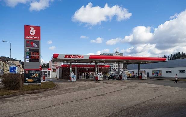 Ceny pohonných hmot stále rostou. Benzin je za víc než 31 korun, nafta za 30