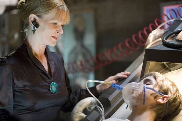 Samantha Bond