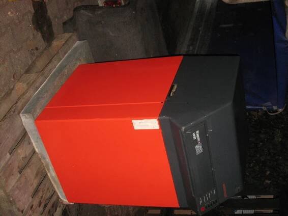 Prodám speciální kotel na topný olej zn: Weishaupt thermo unit 20-26 Kw.Kotel má na rozdíl od jiných kotlů spalovací komoru