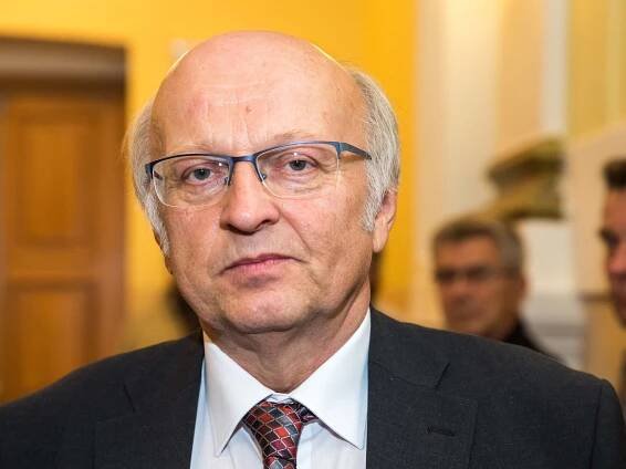 Hradec zvolil primátora: Finka střídá Hrabálek