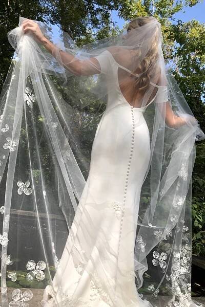 Veils — Shop All Wedding Accessories — parisbydebramoreland